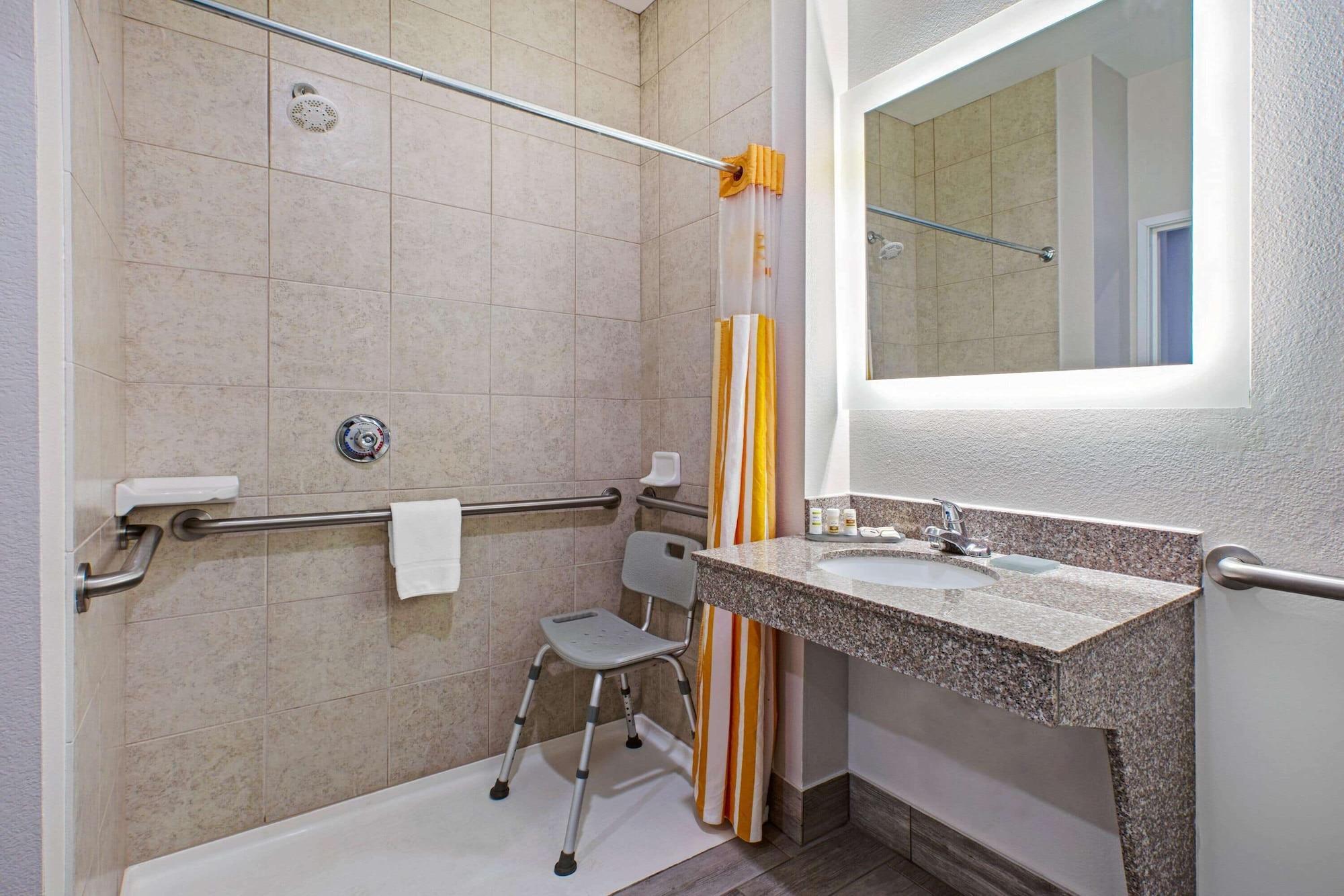 La Quinta By Wyndham Sulphur Springs Esterno foto
